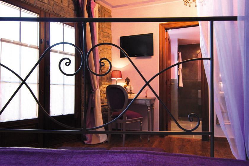 Hotel Rural La Tenada Carcedo de Burgos Esterno foto