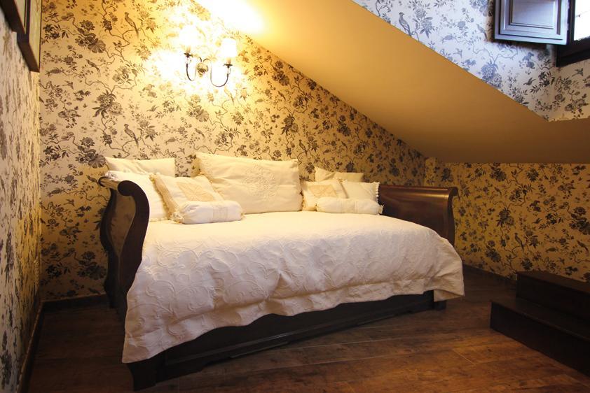 Hotel Rural La Tenada Carcedo de Burgos Esterno foto